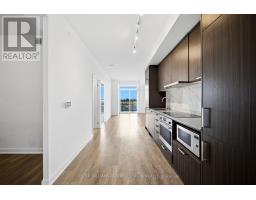 706 - 38 Honeycrisp Crescent, Vaughan, ON L4K0M8 Photo 7