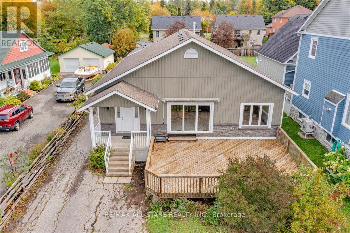 369 Lake Drive, Georgina, ON photo 2