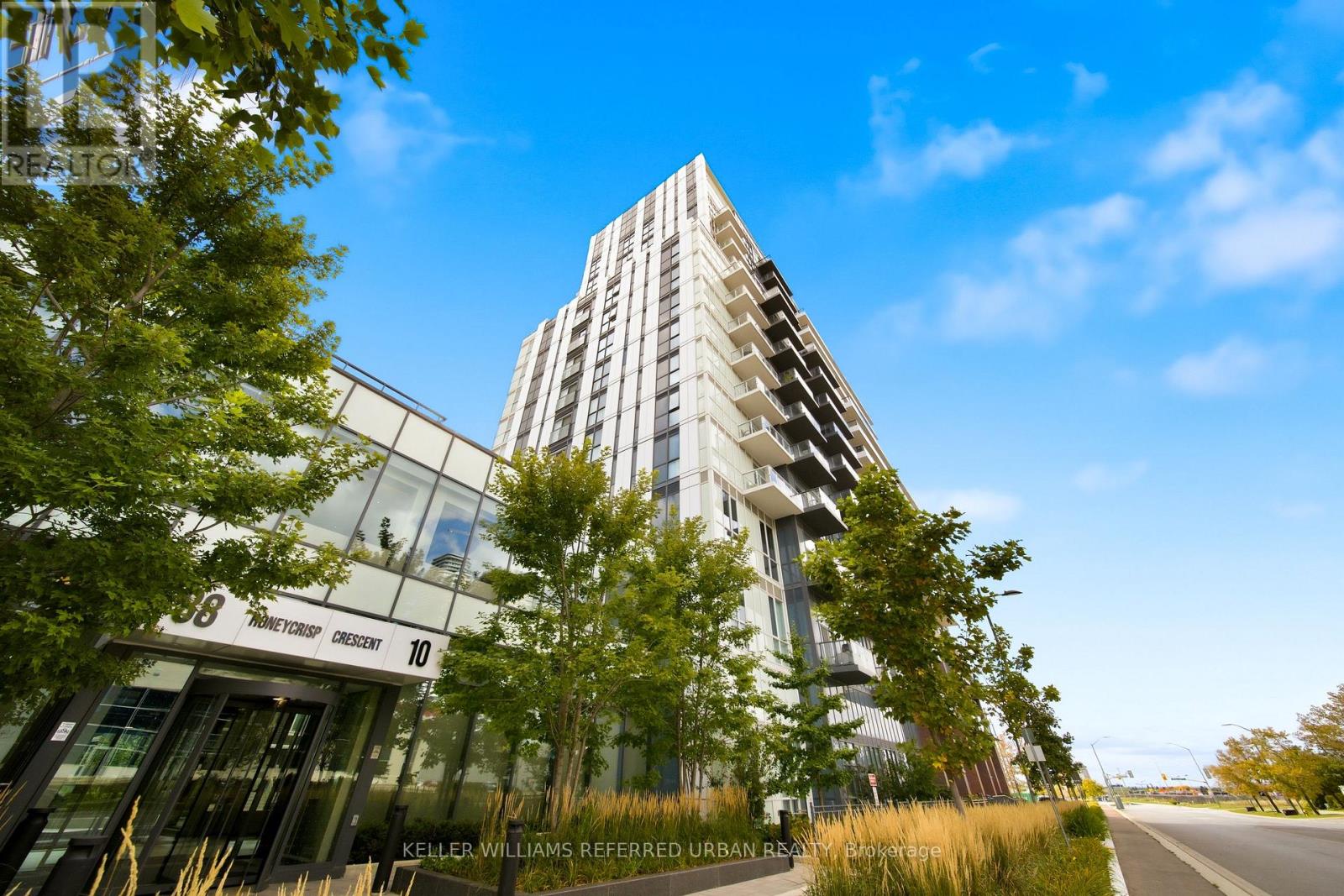 Photo 5 of 907 - 10 Honeycrisp Crescent, Vaughan (Vaughan Corporate Centre)