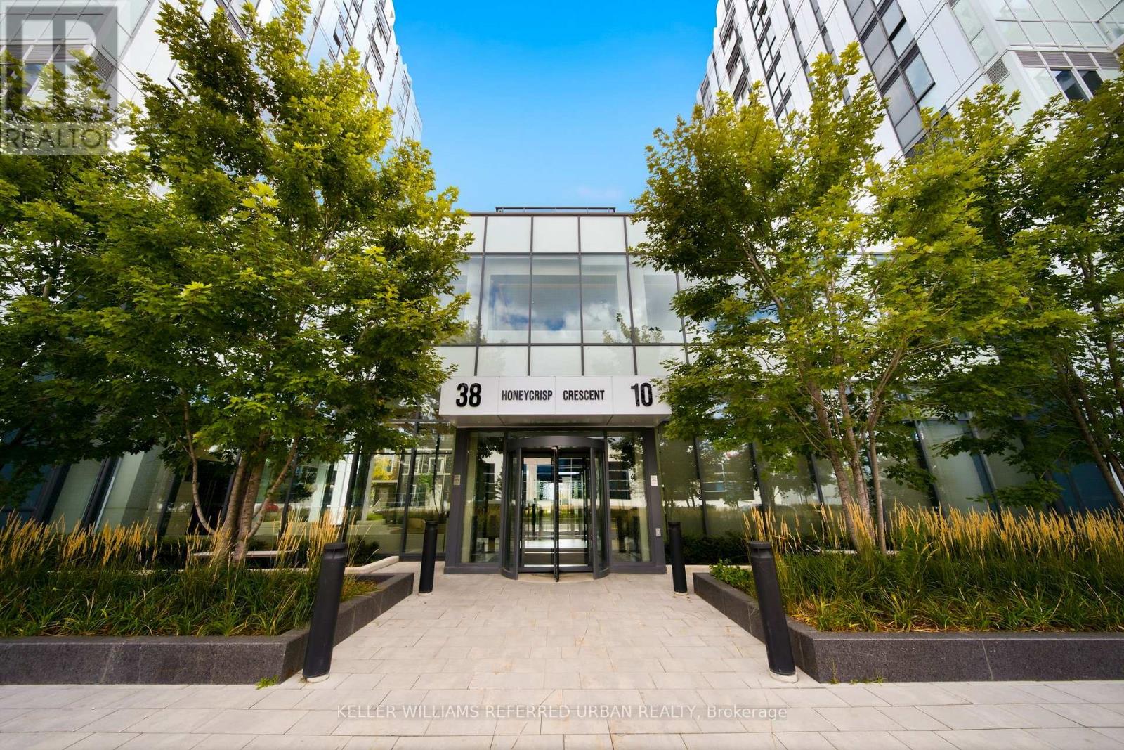 Photo 6 of 907 - 10 Honeycrisp Crescent, Vaughan (Vaughan Corporate Centre)