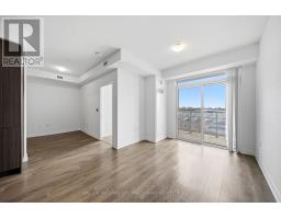 907 - 10 Honeycrisp Crescent, Vaughan, ON L4K0M7 Photo 11