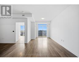 907 - 10 Honeycrisp Crescent, Vaughan, ON L4K0M7 Photo 14