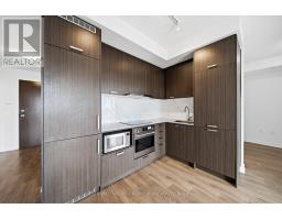 907 - 10 Honeycrisp Crescent, Vaughan, ON L4K0M7 Photo 17