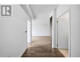 907 - 10 Honeycrisp Crescent, Vaughan, ON L4K0M7 Photo 20
