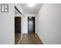 907 - 10 Honeycrisp Crescent, Vaughan, ON L4K0M7 Photo 7