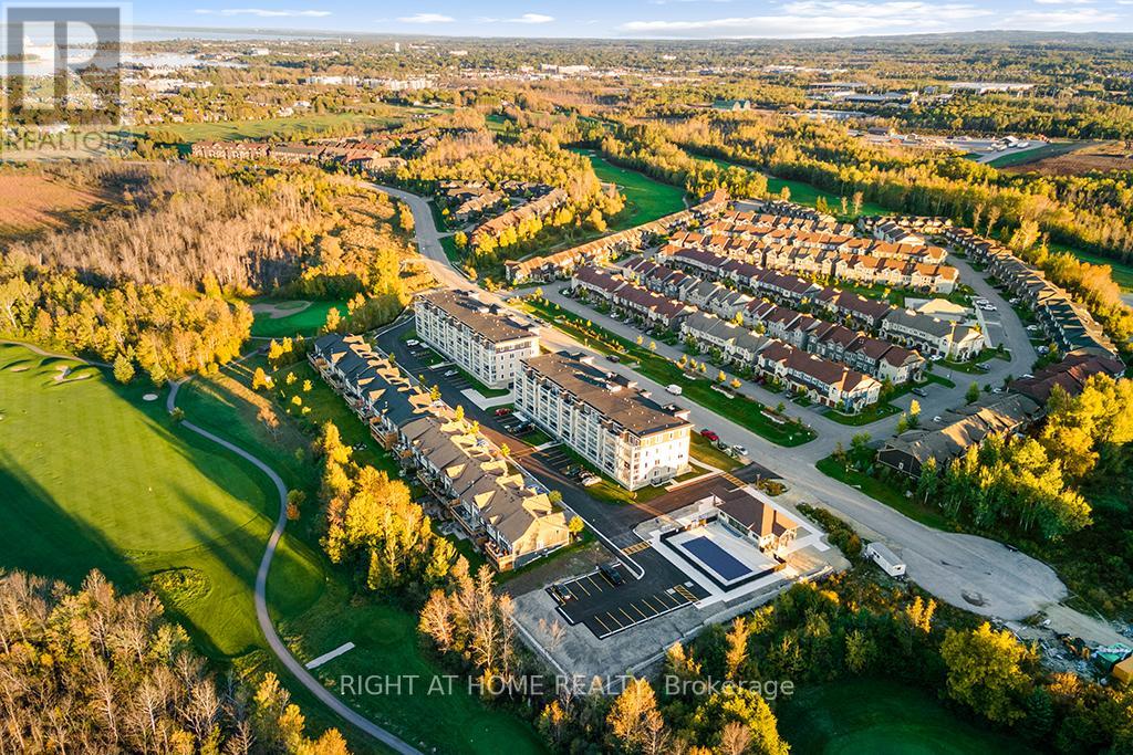 #215 5 SPOONER CRESCENT - 44