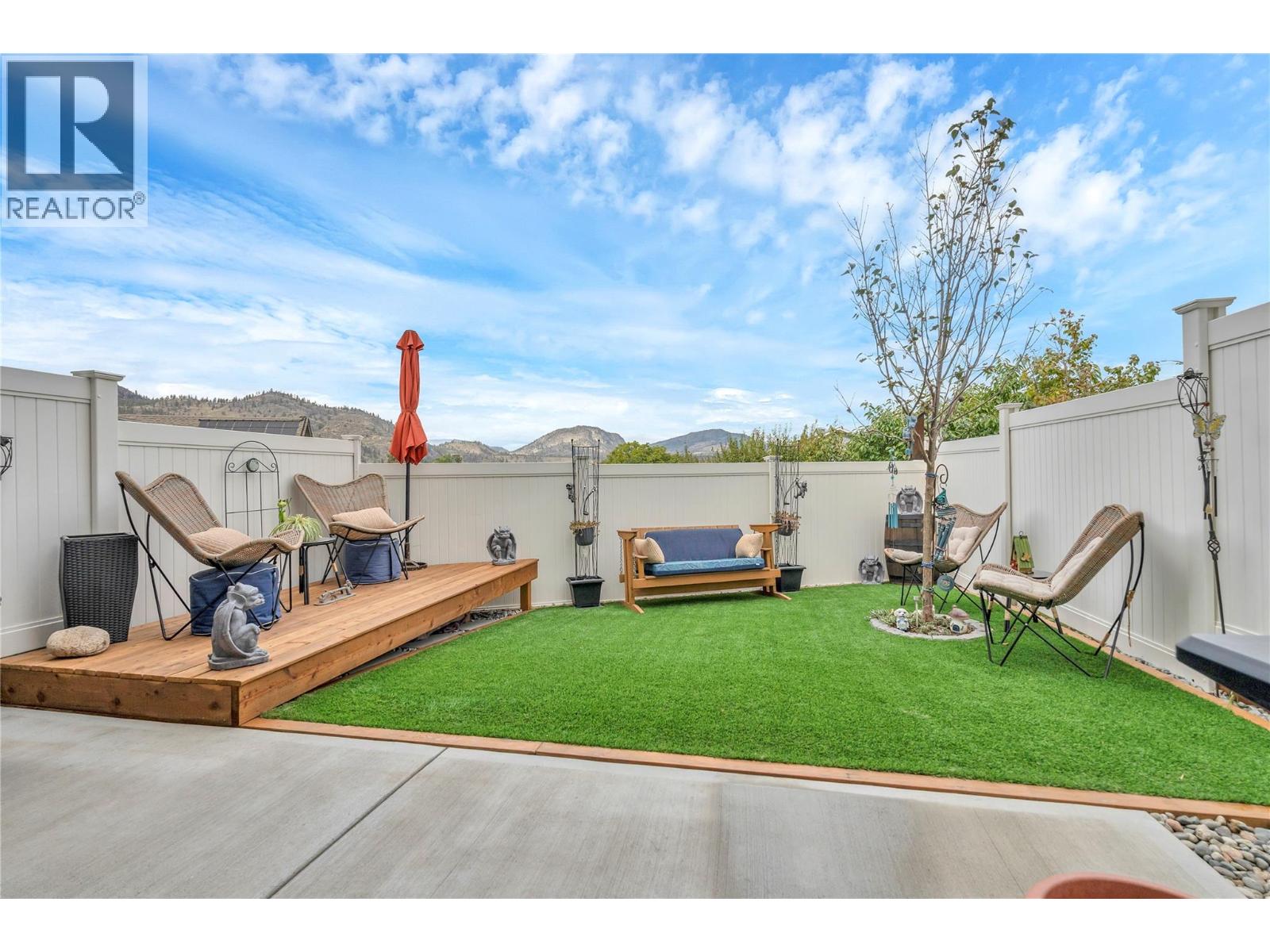 386 Chardonnay Avenue, Oliver