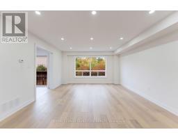 Living room - 38 Charleswood Circle, Brampton, ON L7A1Z2 Photo 6