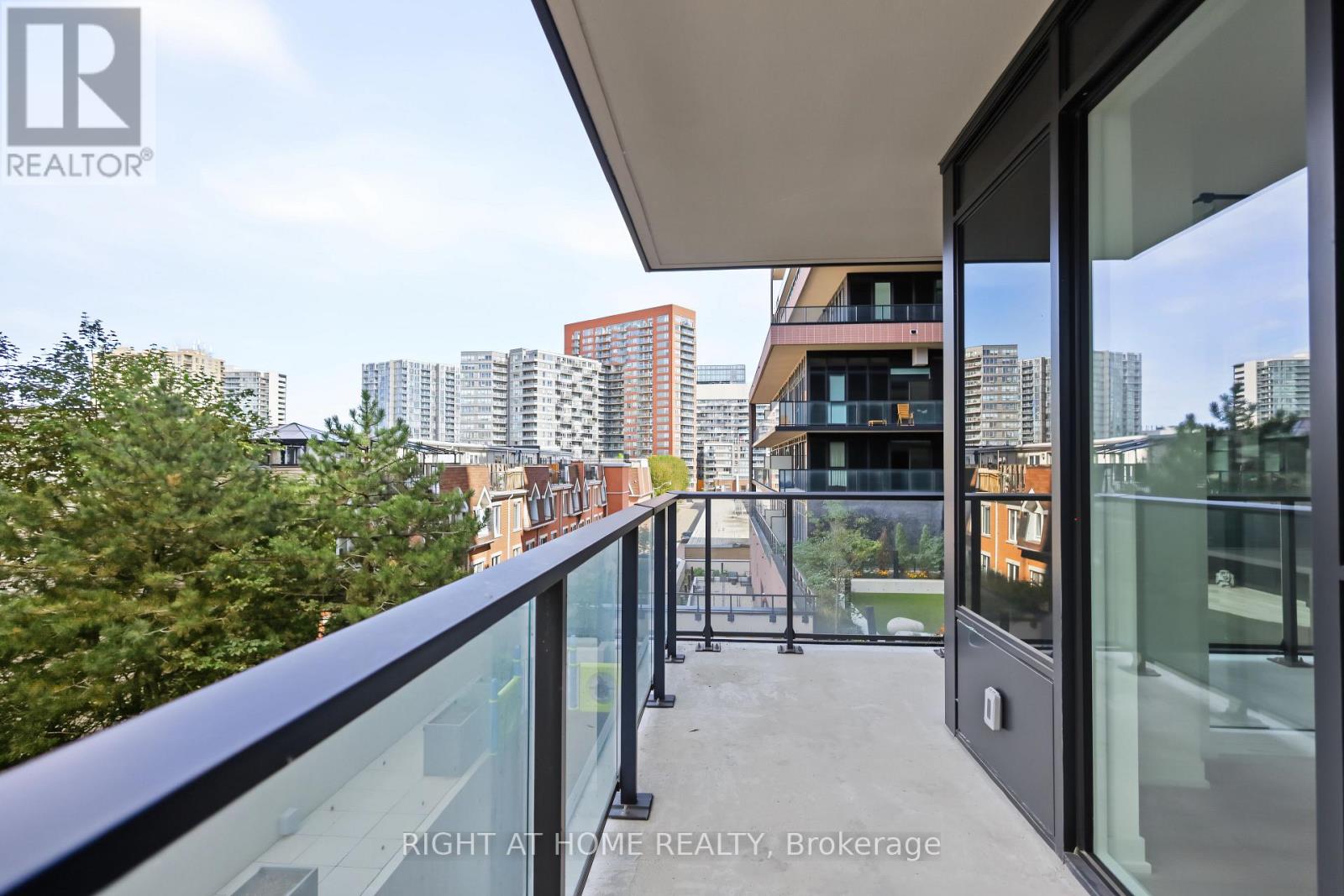 335- 285 Dufferin Street, Toronto, ON photo 18