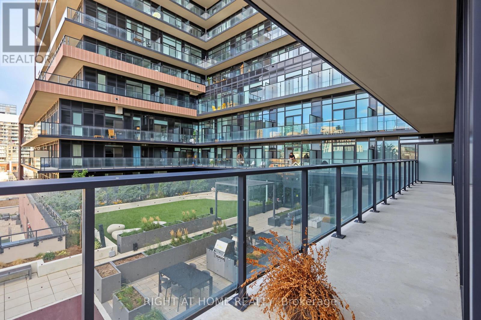 335- 285 Dufferin Street, Toronto, ON photo 19