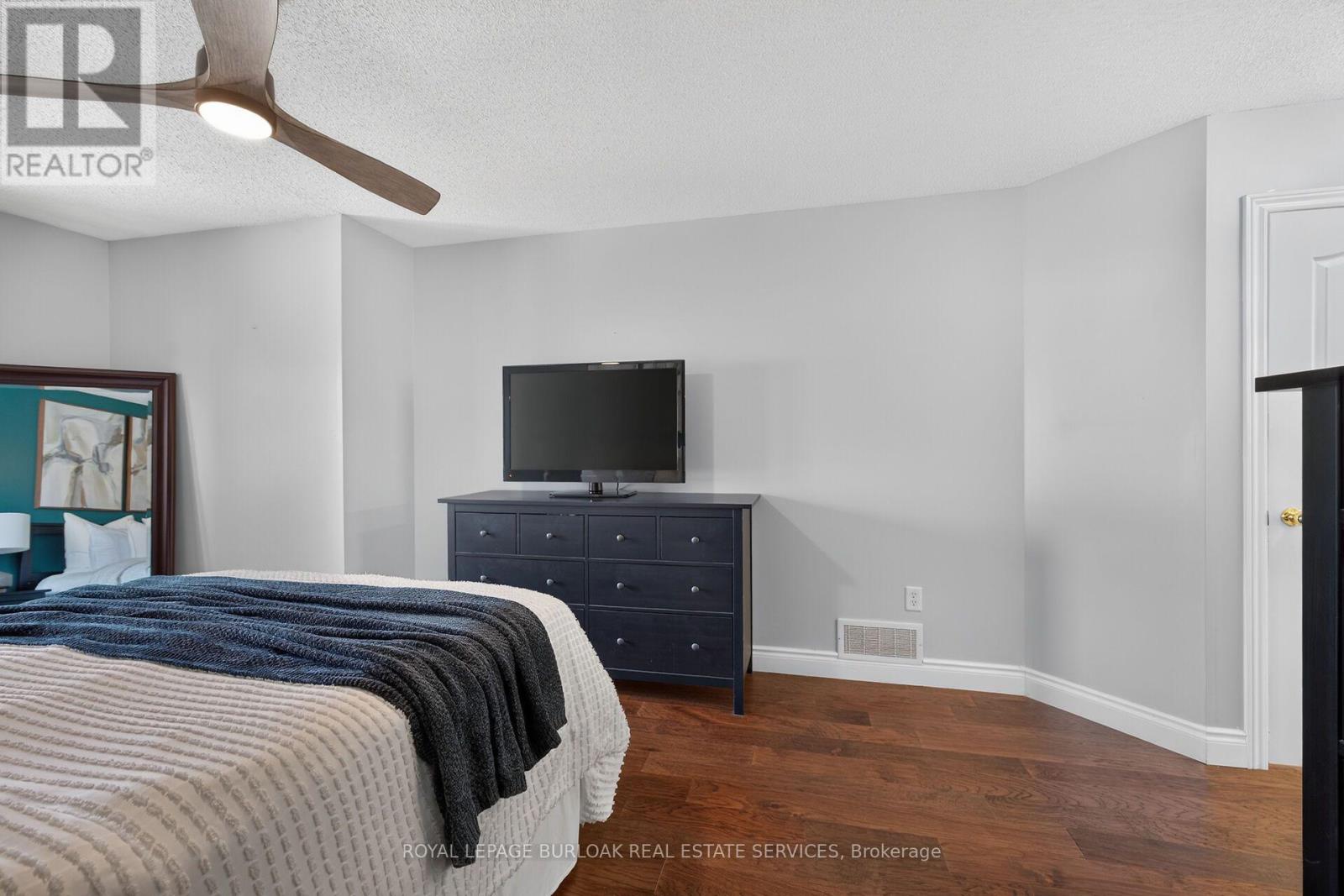 #89 4055 FOREST RUN AVENUE - 26