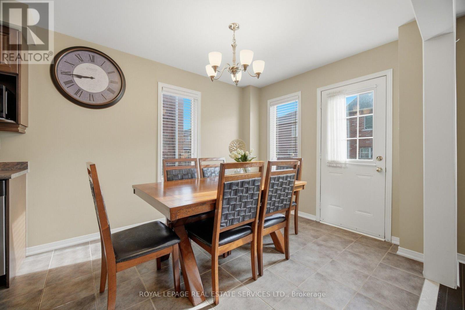 332 DUNCAN LANE N - 14