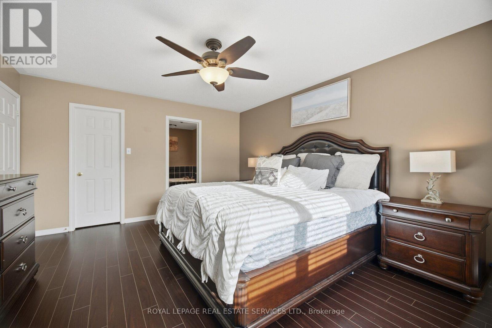 332 DUNCAN LANE N - 34