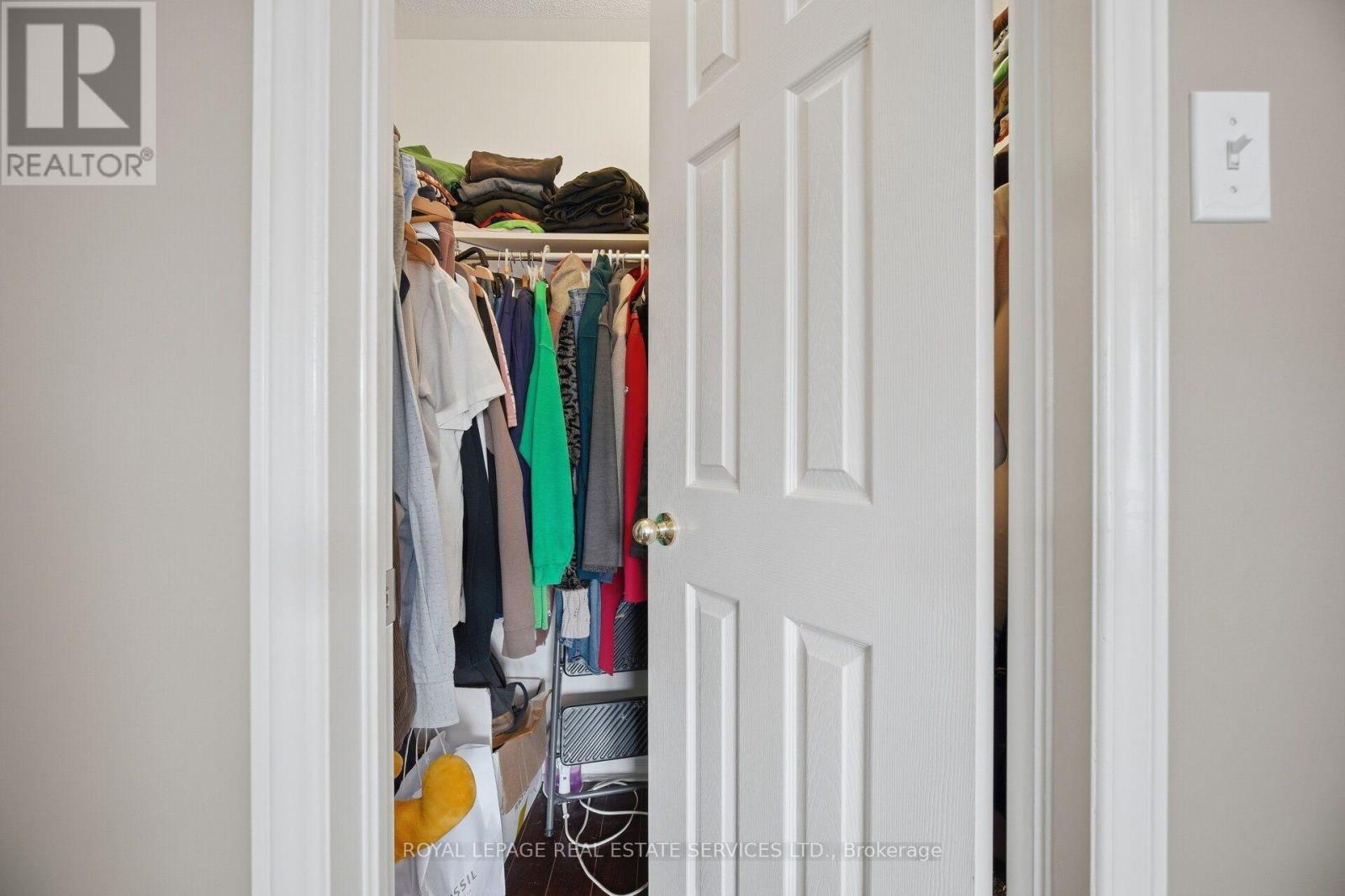 332 DUNCAN LANE N - 37