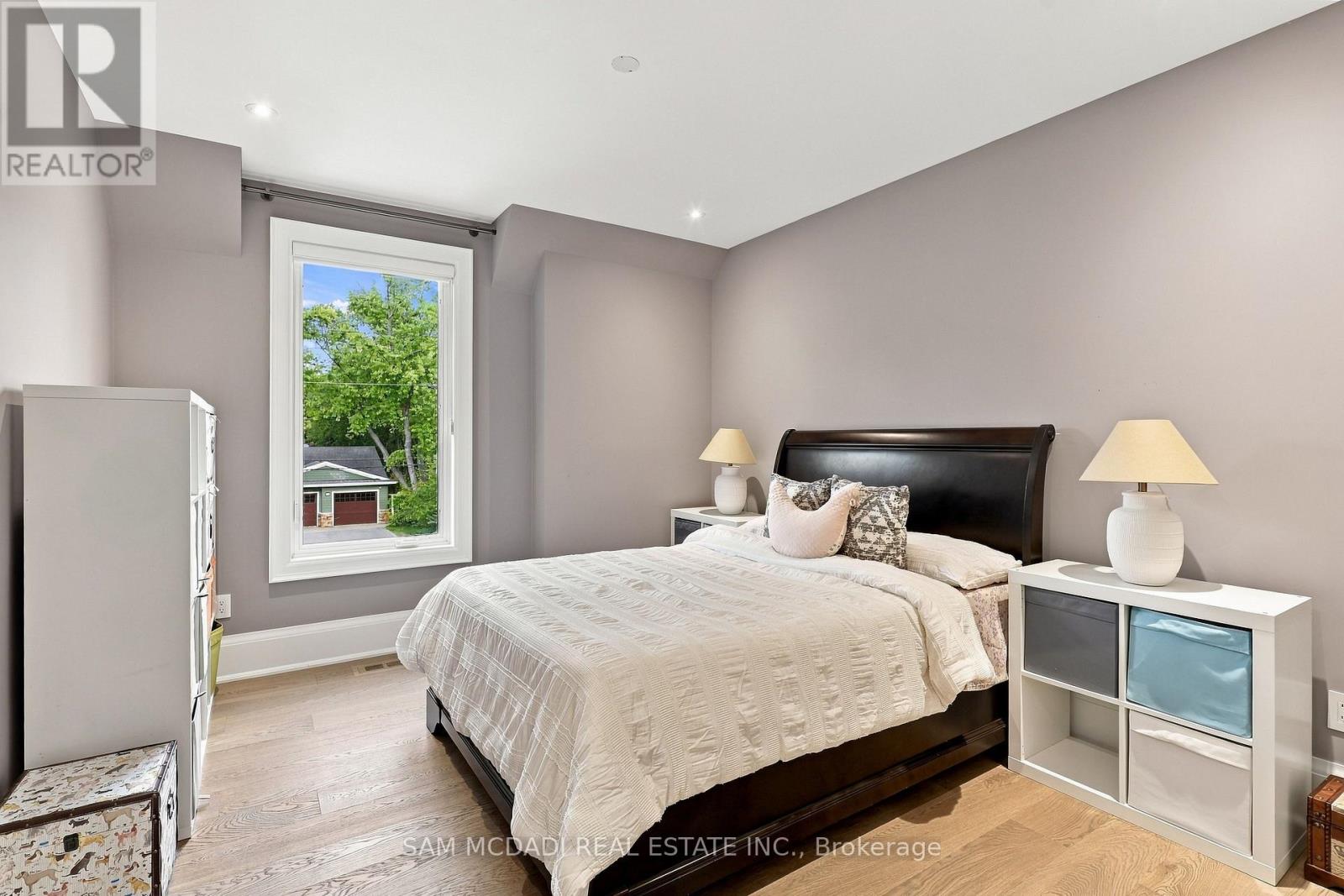 902 PARKLAND AVENUE - Image 28