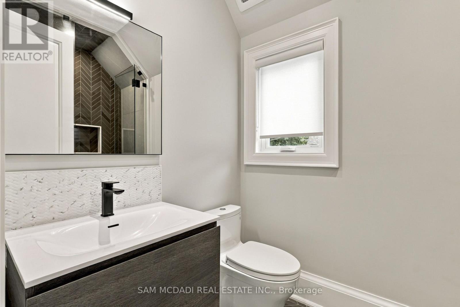 902 PARKLAND AVENUE - Image 31