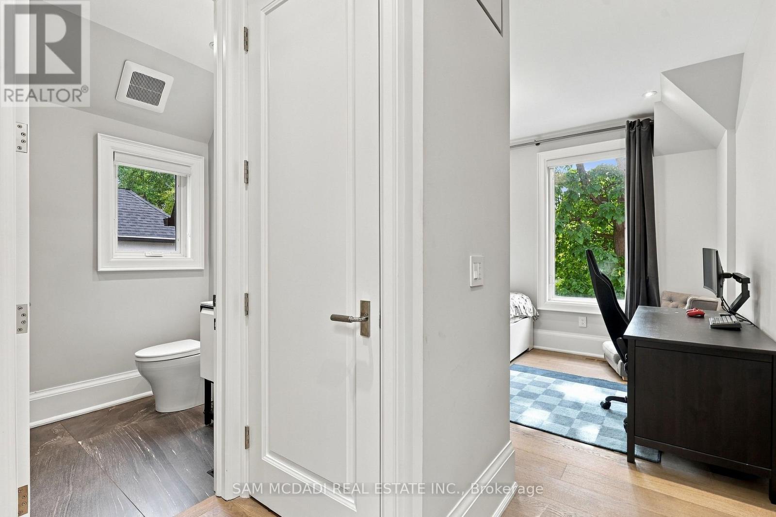 902 PARKLAND AVENUE - Image 32