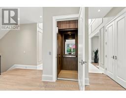 Office - 902 Parkland Avenue, Mississauga, ON L5H3H1 Photo 8