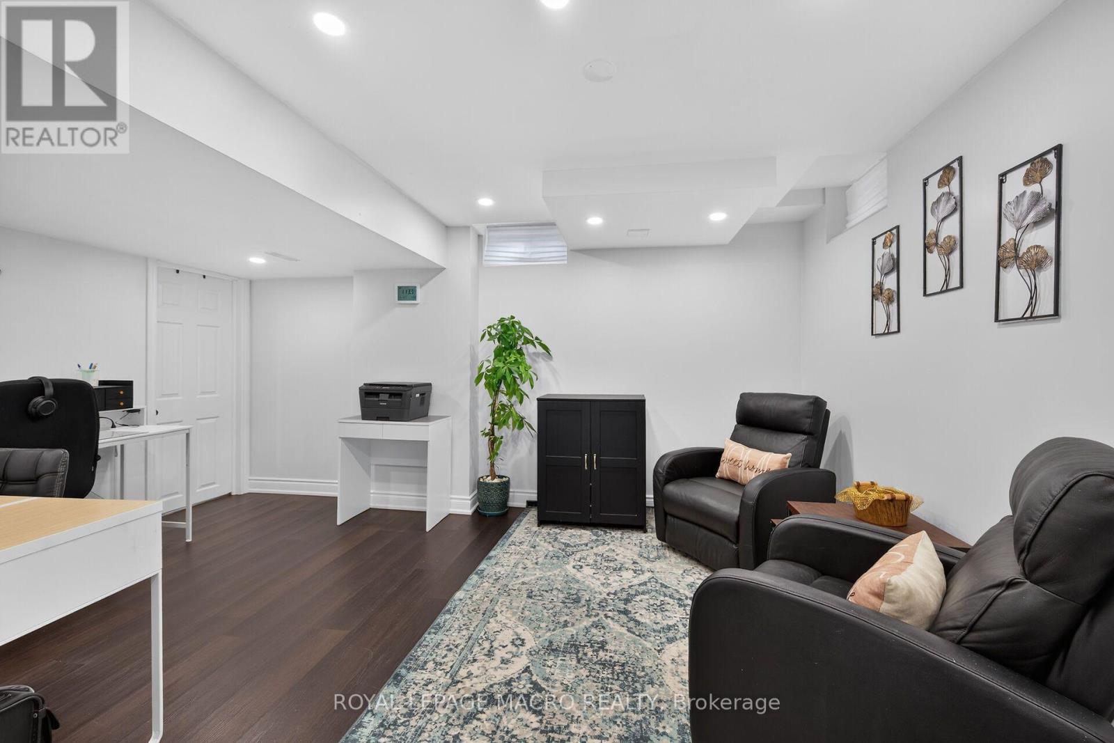 119 GOWLAND DRIVE - 35
