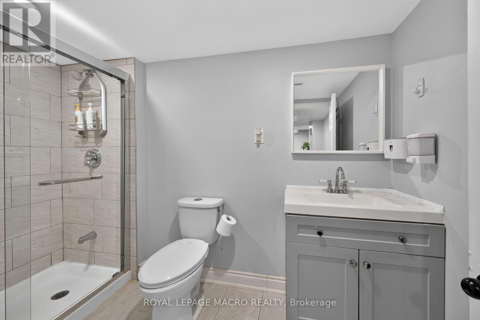 119 GOWLAND DRIVE - 38