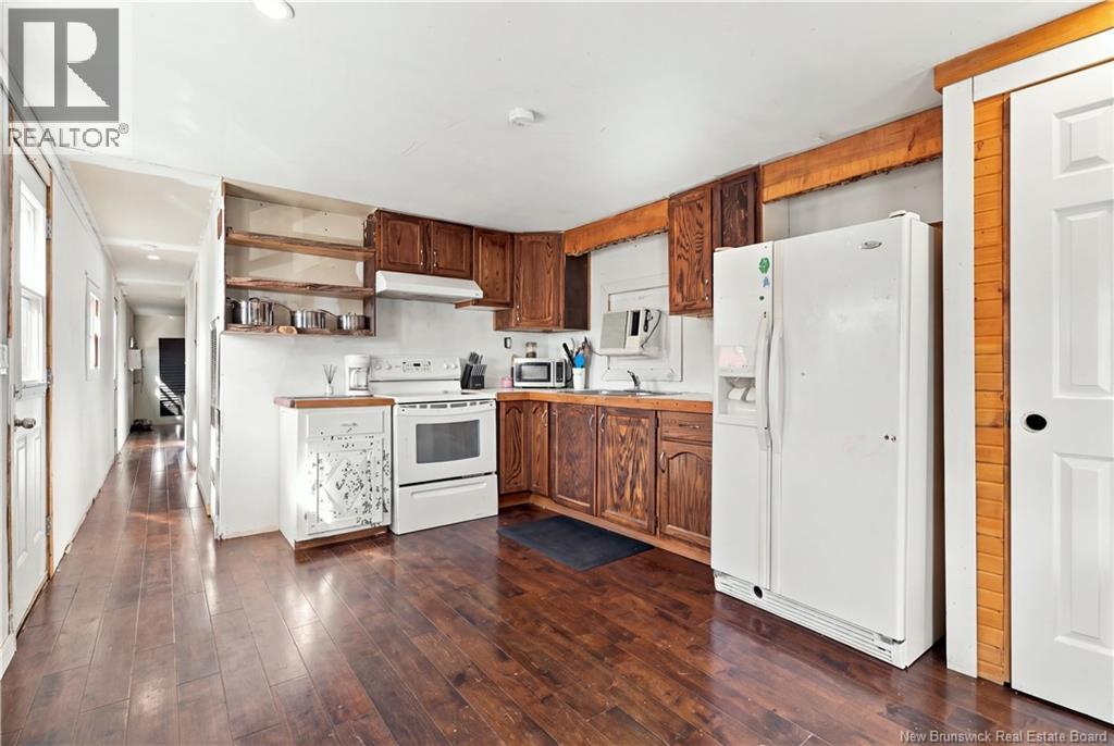23 Douglas Crescent - 13