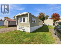 23 Douglas Crescent, New Maryland, NB E3C1Y9 Photo 8