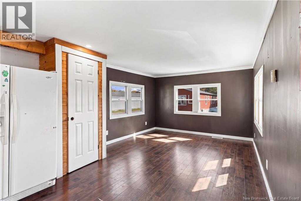 23 Douglas Crescent - 10