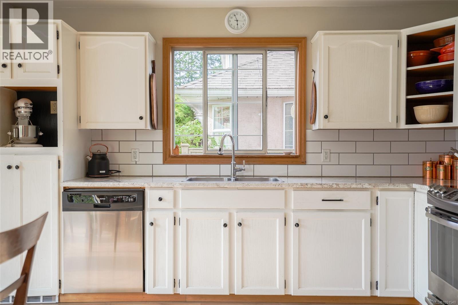 5550 Cherry Creek Rd - 5