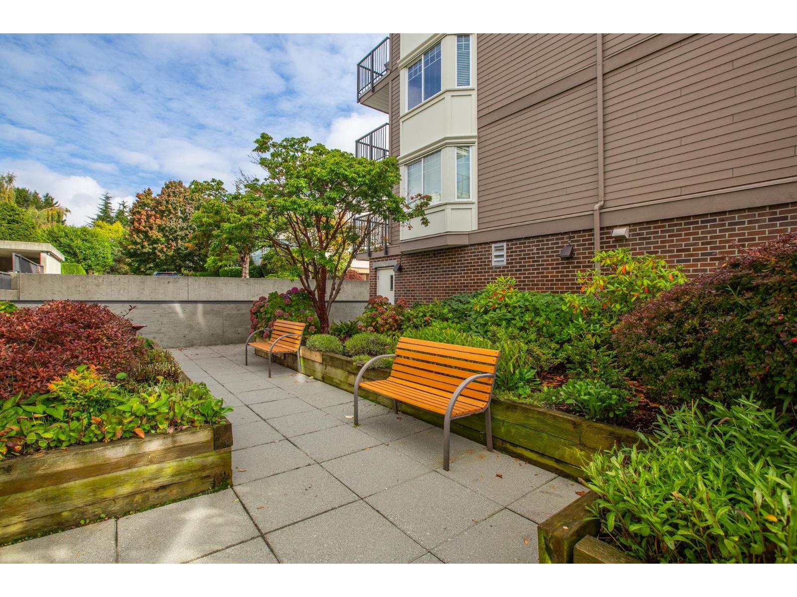 305 15389 ROPER AVENUE, White Rock