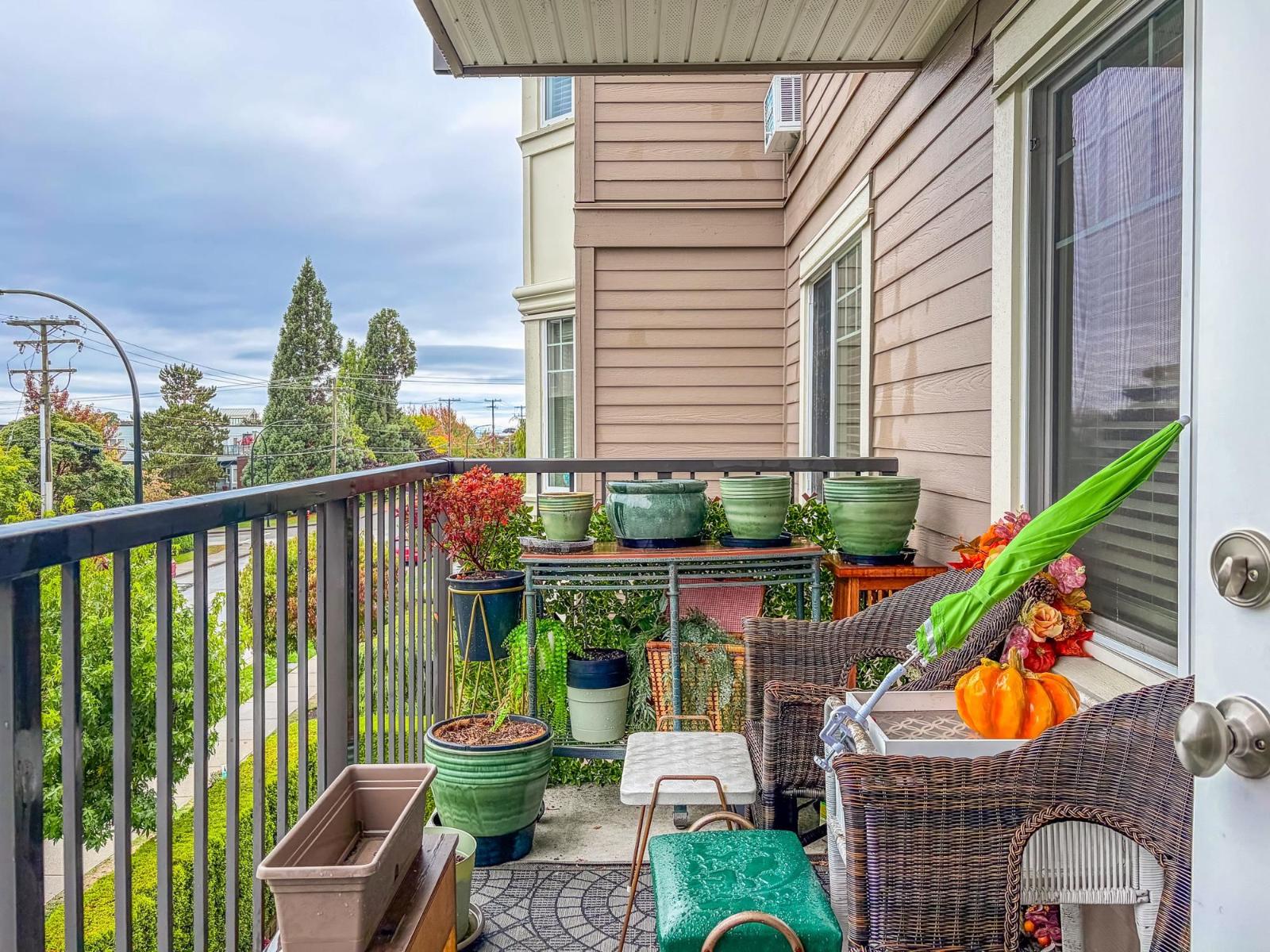 305 15389 ROPER AVENUE, White Rock