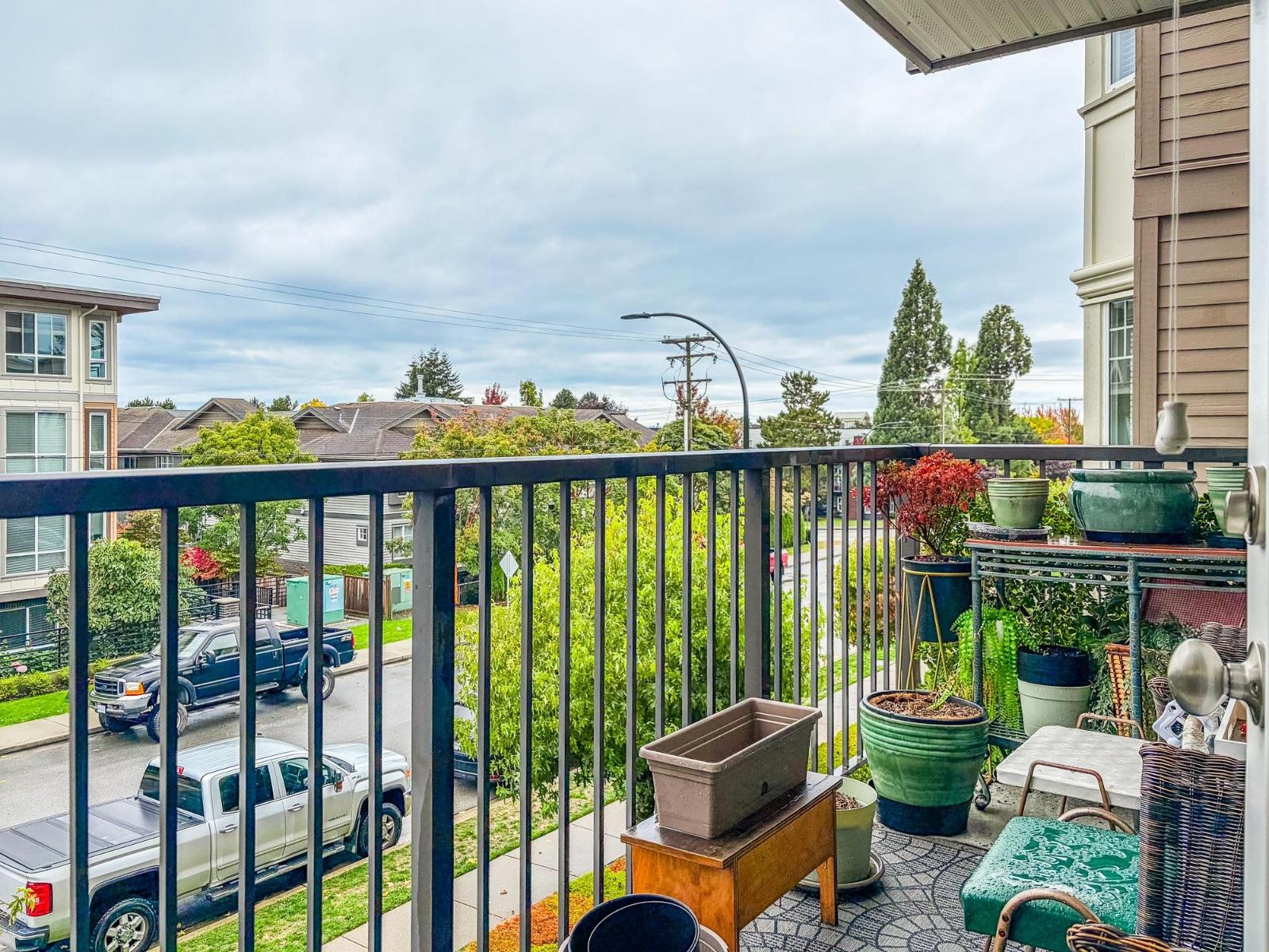 305 15389 ROPER AVENUE, White Rock