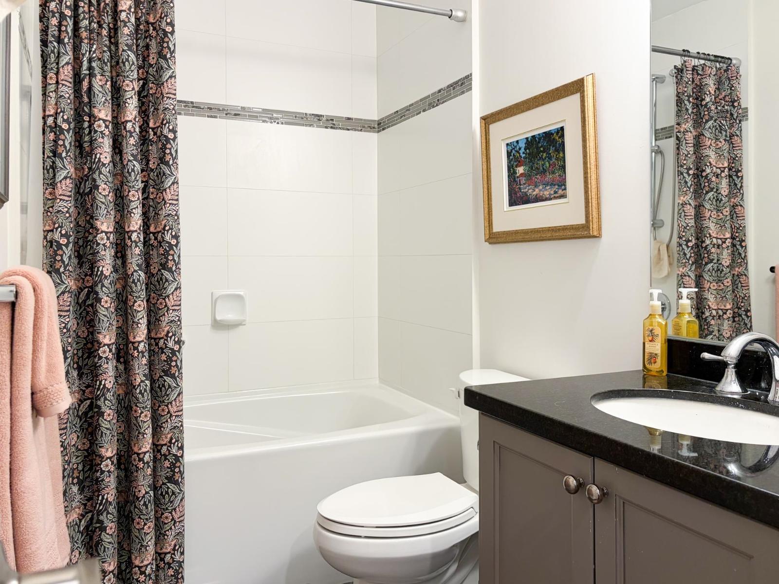 305 15389 ROPER AVENUE, White Rock