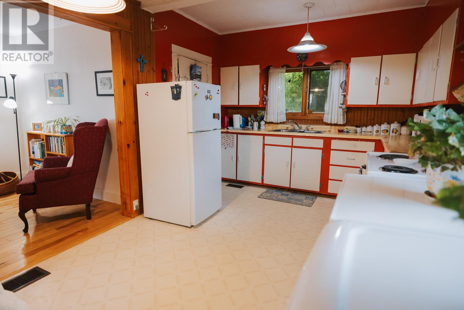 43 Hillcrest Road - 16