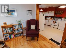 43 Hillcrest Road thumbnail 18