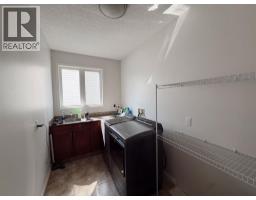 4pc Bathroom - 1016 2 Street Ne, Sundre, AB T0M1X0 Photo 14