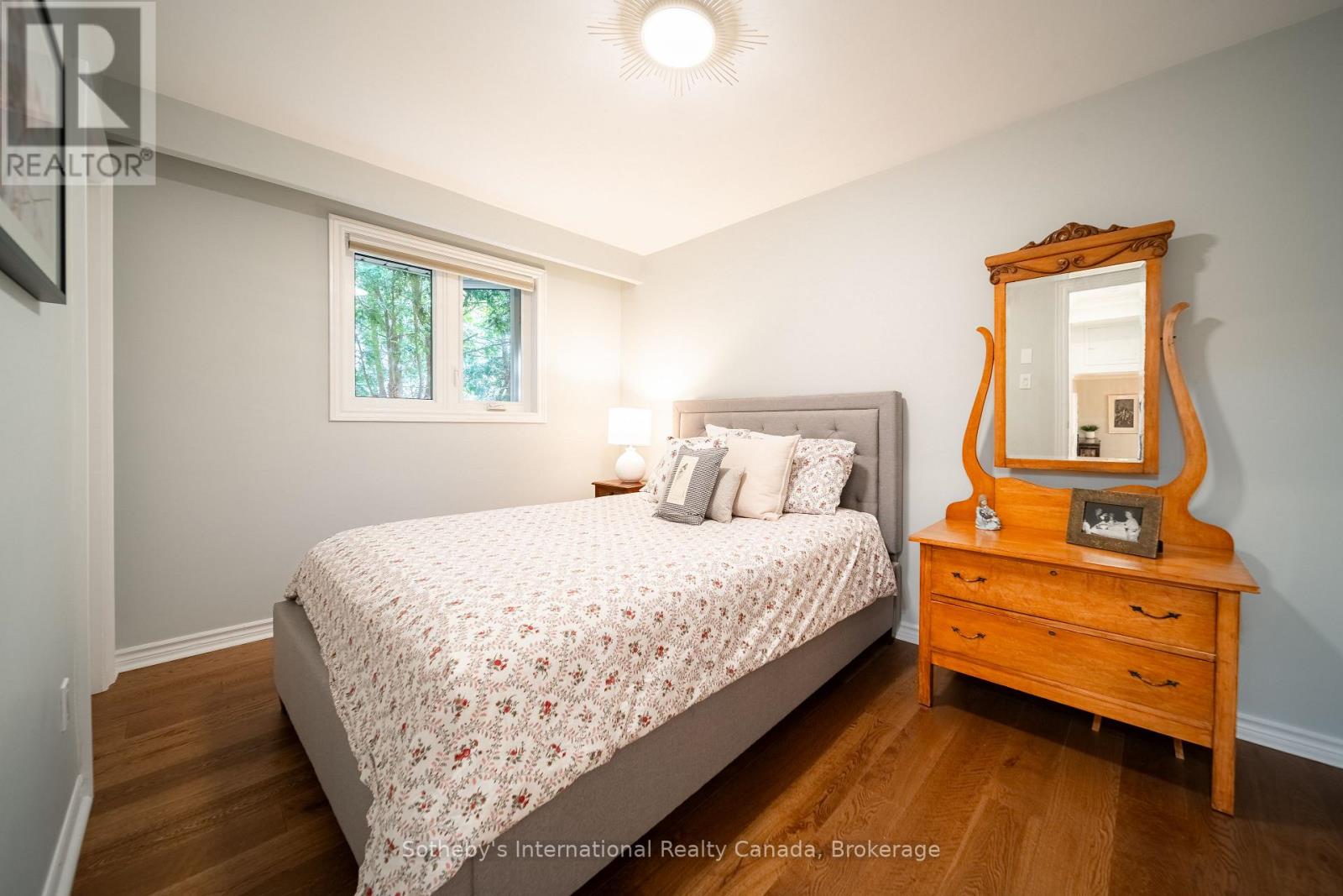 885 FLETCHER VALLEY CRESCENT - Image 27