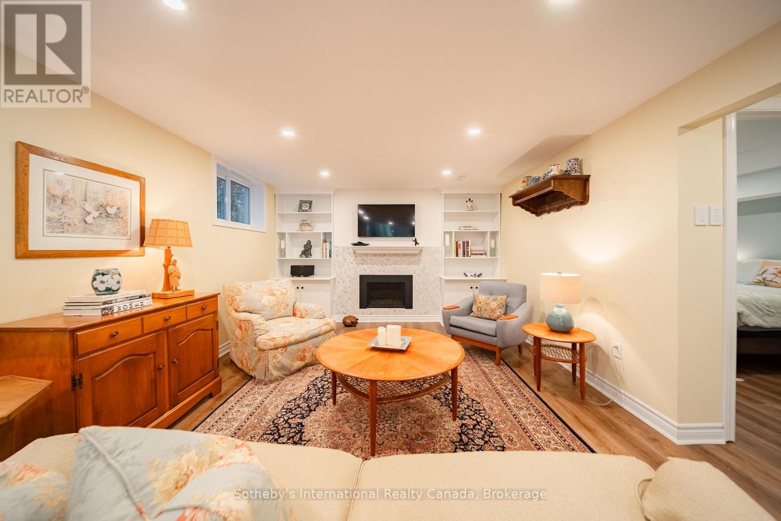 885 FLETCHER VALLEY CRESCENT - Image 29