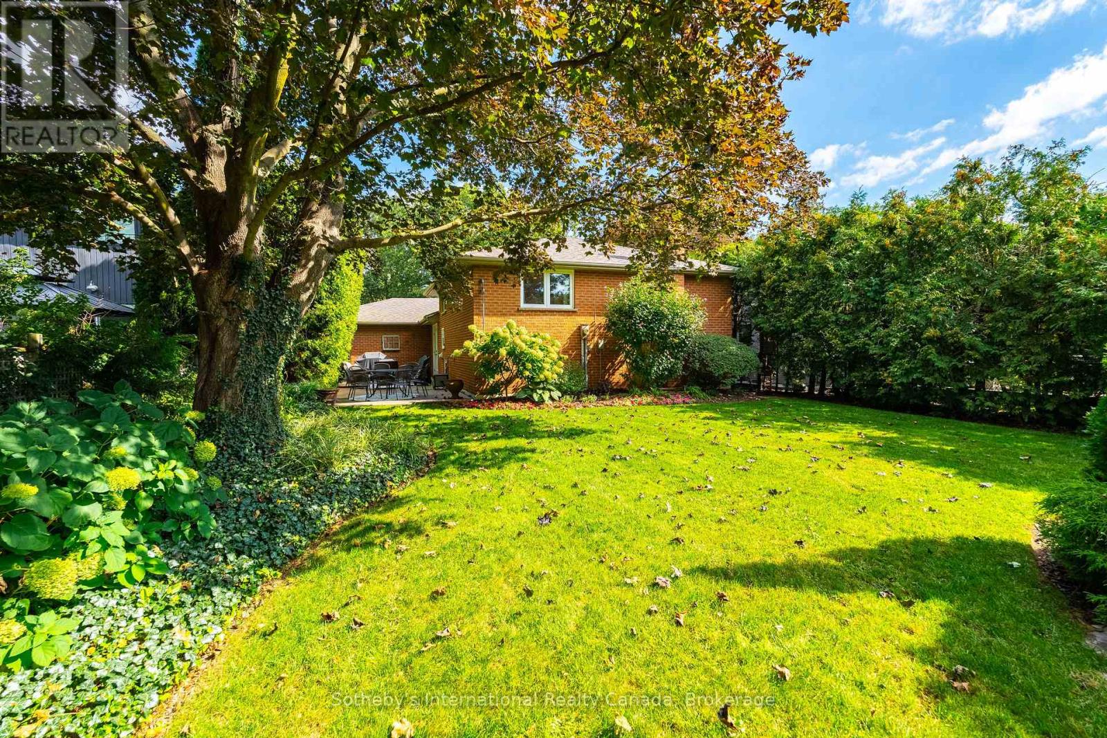 885 FLETCHER VALLEY CRESCENT - Image 41