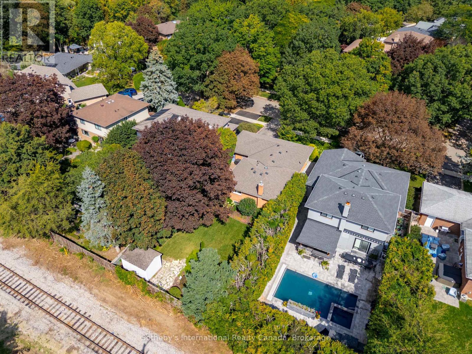 885 FLETCHER VALLEY CRESCENT - Image 47