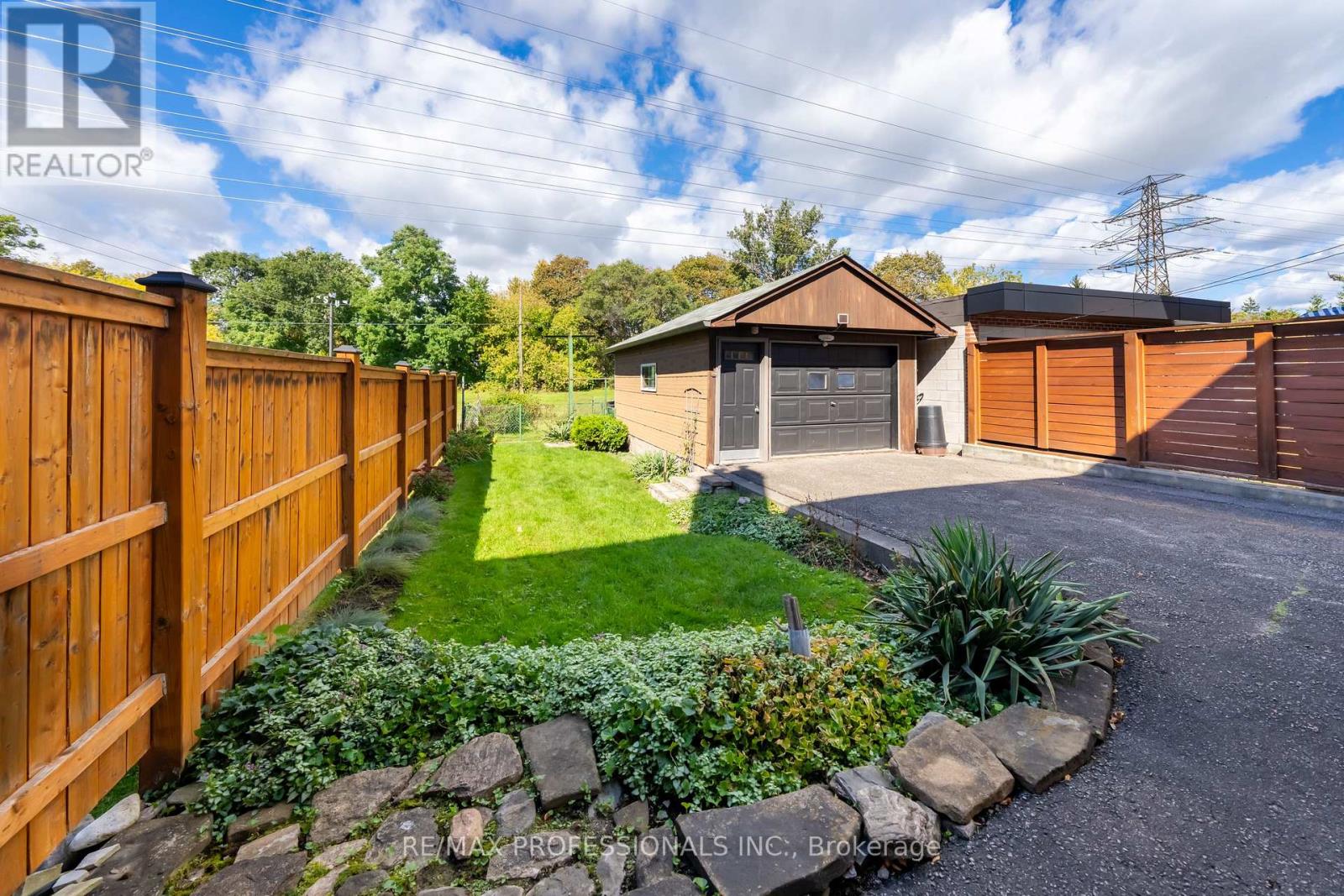 228 Eileen Avenue, Toronto, ON photo 31