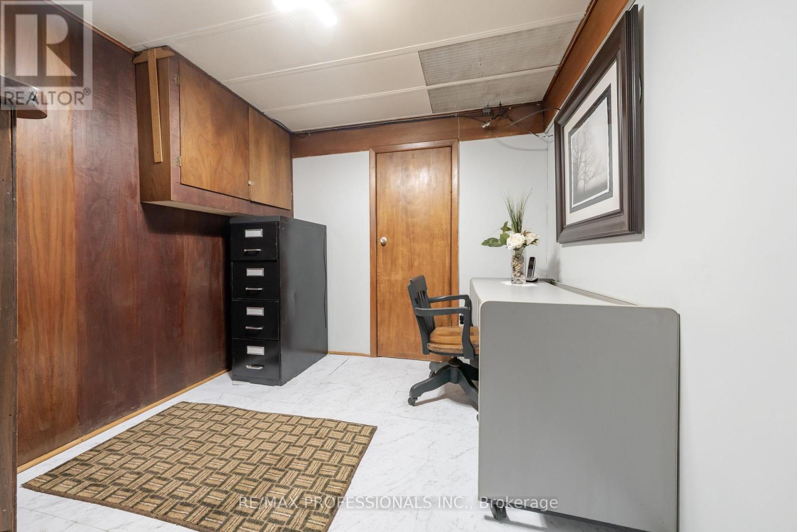 228 EILEEN AVENUE - 25