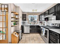 2pc Bathroom - 6432 Rundlehorn Drive Ne, Calgary, AB T1Y2B8 Photo 9