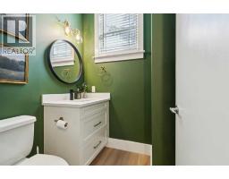 Primary Bedroom - 7, 1935 35 Street Sw, Calgary, AB T3E2X4 Photo 8