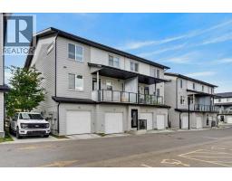 204, 235 Redstone Walk NE - photo 1