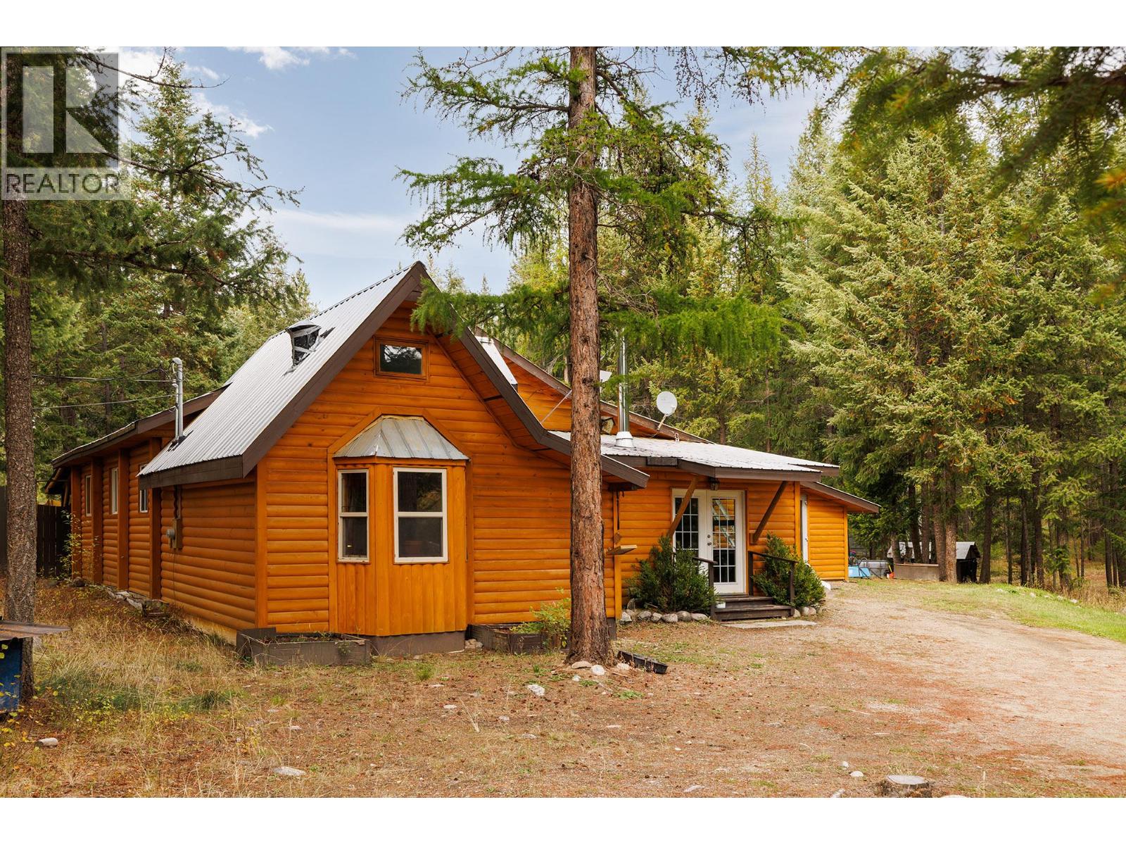 6350 33 Highway Unit# 22, Beaverdell