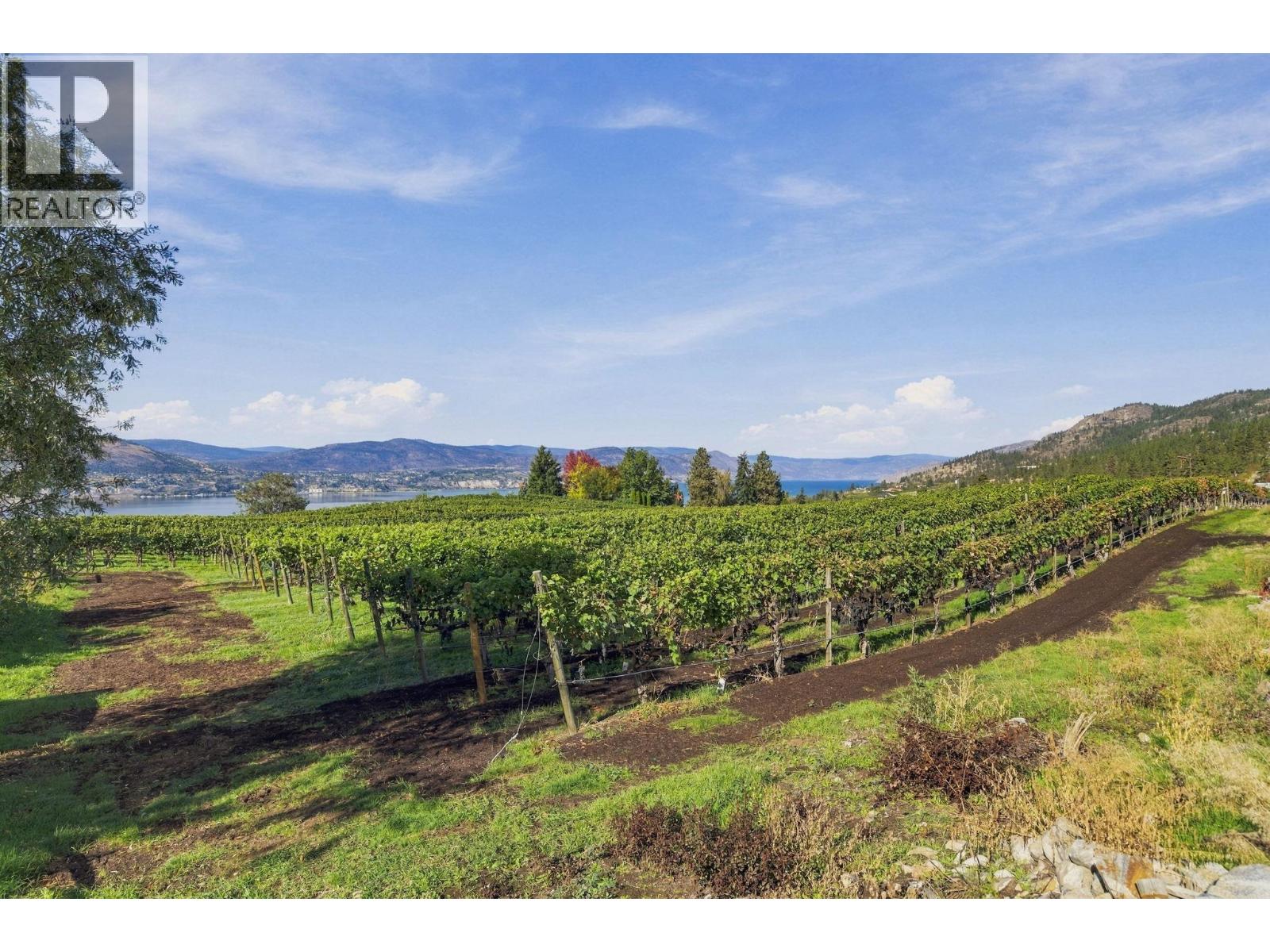 1060 King Drive, Naramata