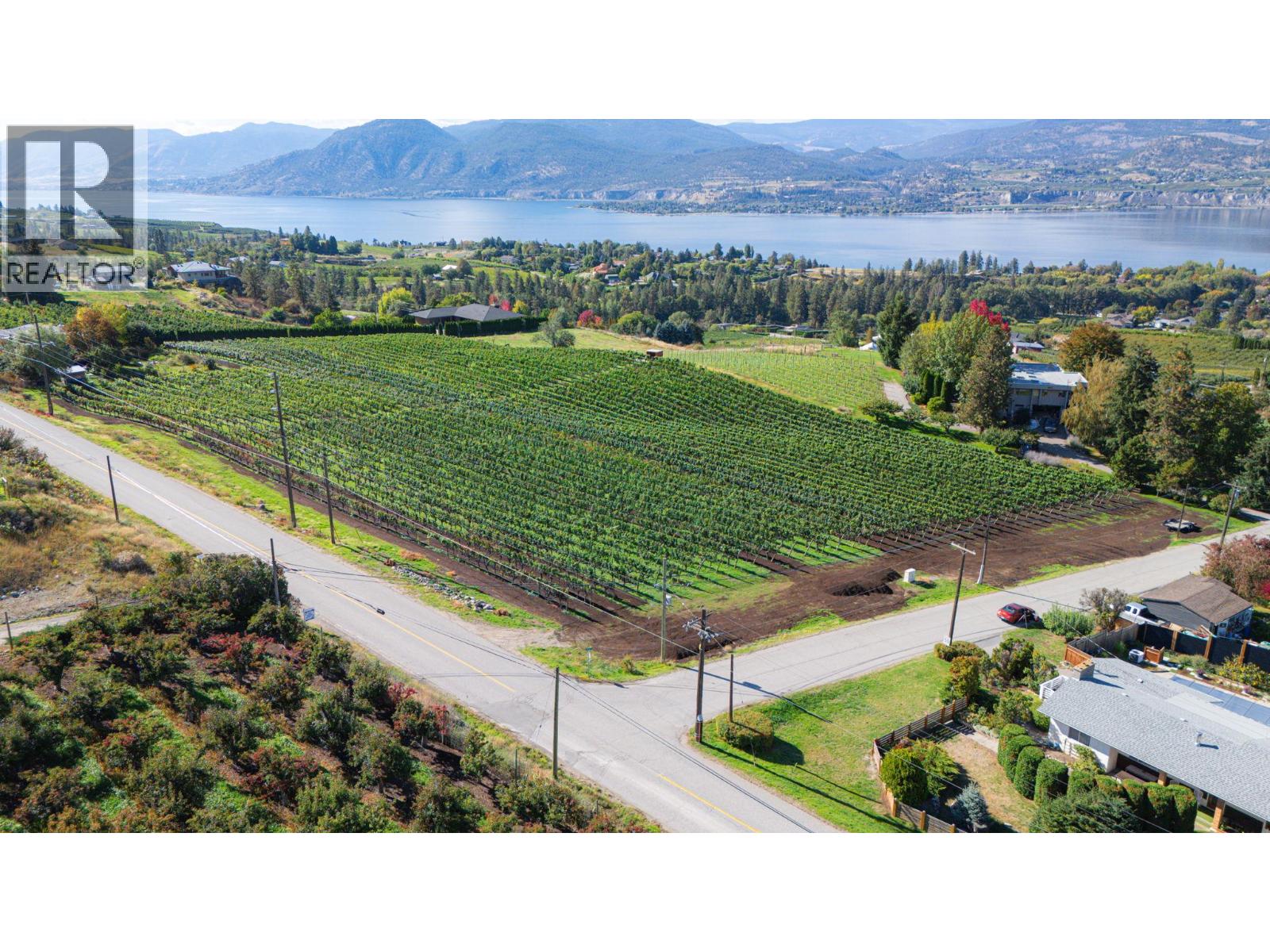 1060 King Drive, Naramata