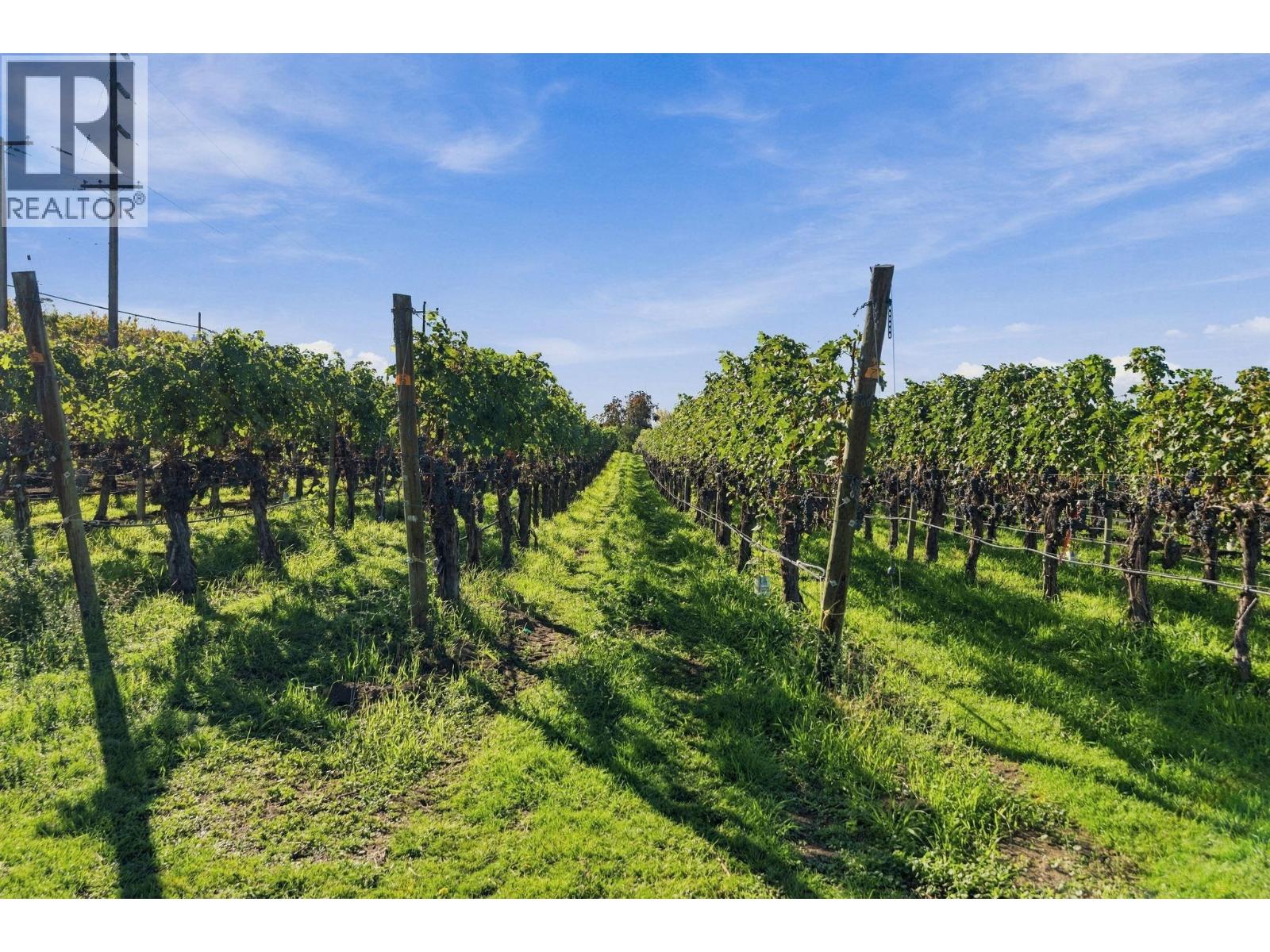 1060 King Drive, Naramata