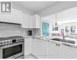 505 - 1 Balmoral Avenue, Toronto, ON M4V3B9 Photo 11