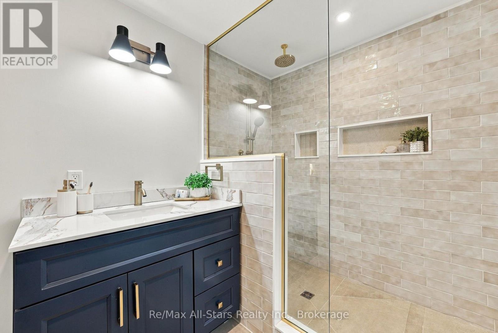 40 CAROLINE STREET - Image 22